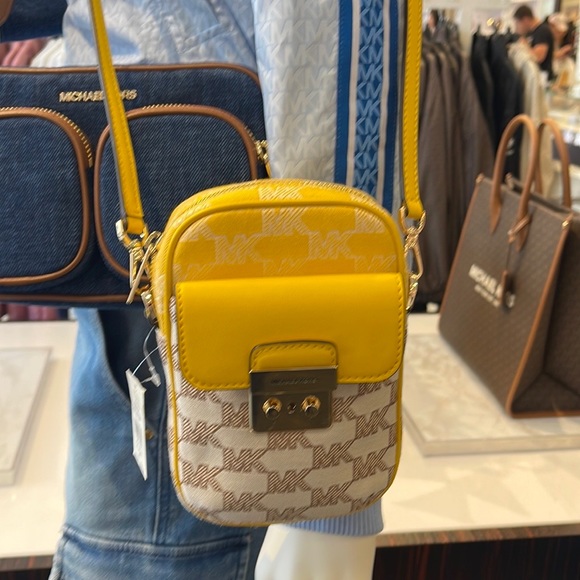 Michael Kors Sloan Editor Small Phone Logo Jacquard Crossbody
Butter Multi - Picture 2 of 16